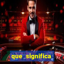 que significa sonhar tomando cerveja