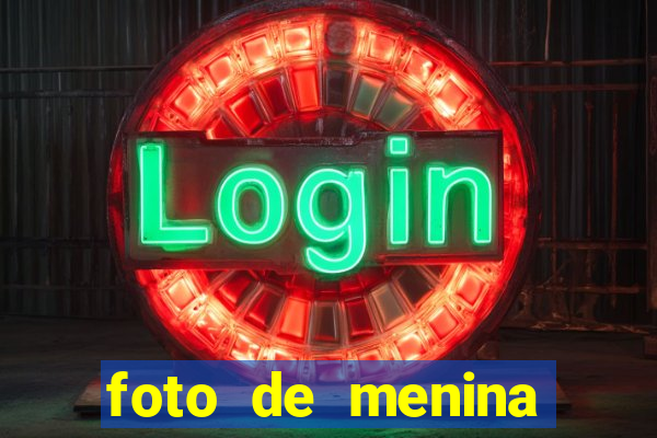 foto de menina bonita fake cabelo cacheado