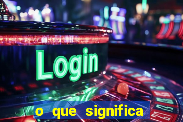 o que significa soprar no ouvido de uma pessoa