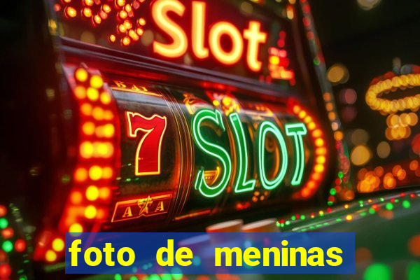foto de meninas cacheadas fake