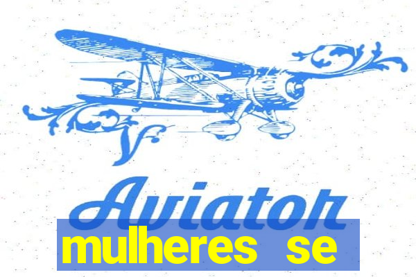 mulheres se exibindo ao vivo
